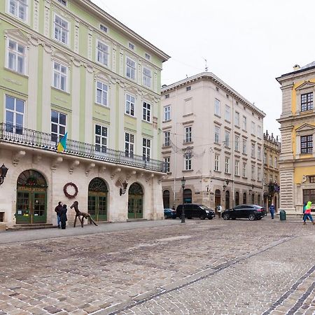 Friends House On Square Rynok Apartment Lviv Exterior photo