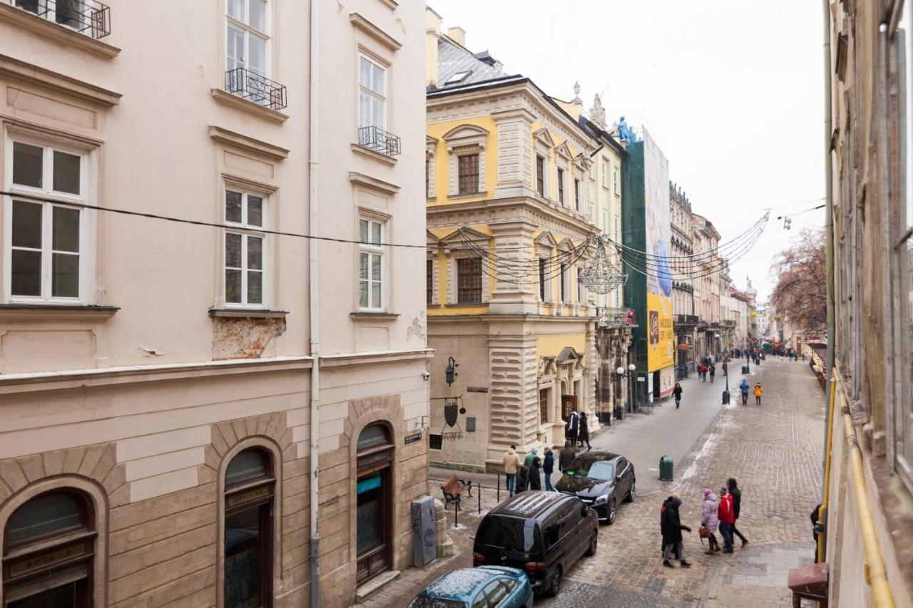 Friends House On Square Rynok Apartment Lviv Exterior photo